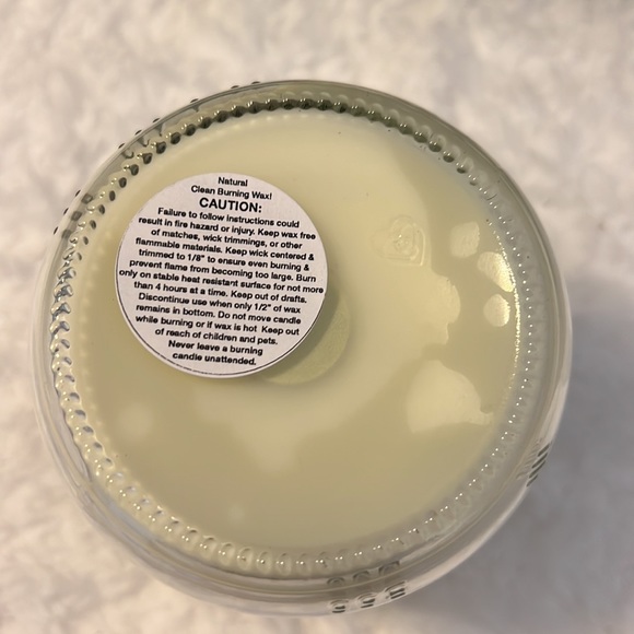 James & Maria Organic Co. 16oz Candles- Includes one of each of 3 Scents🕯 NWT - Picture 4 of 9